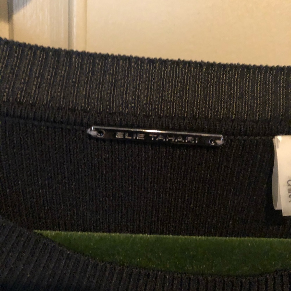 Elie Tahari fine gauge merino sweater - Picture 5 of 9